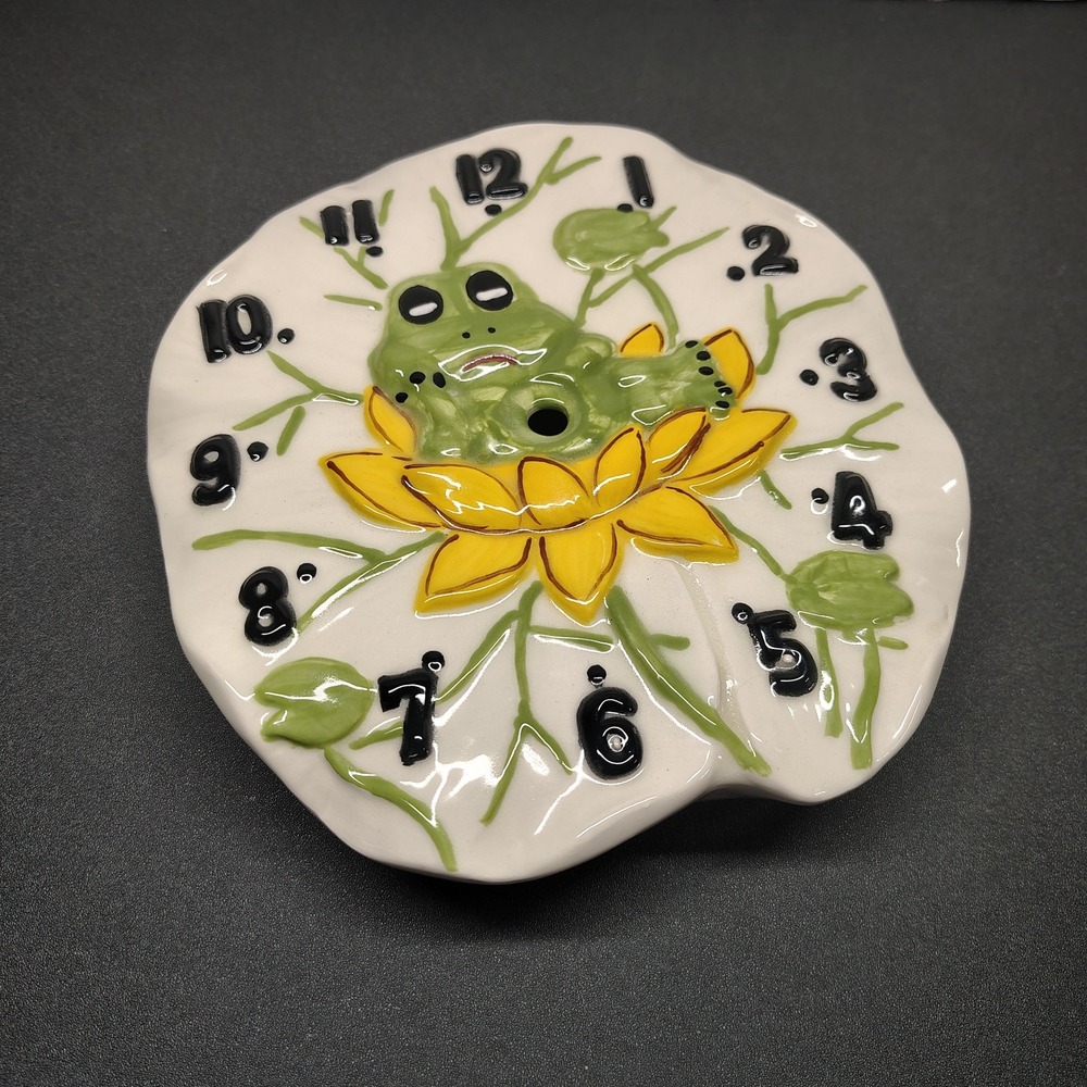 Vintage Neil the Frog Clock base